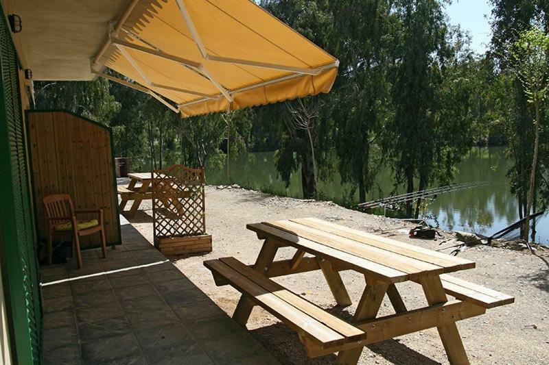 Apartamentos Villa Vacacional Castuera Екстериор снимка
